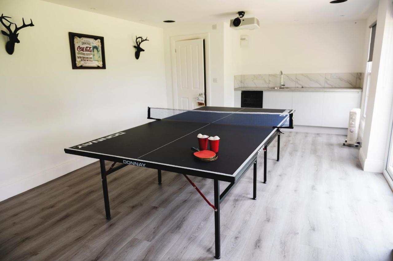 Large Country House - Hot Tub - Pool Table - Bbq - 5 Bedrooms - Log Burner Three Legged Cross Buitenkant foto