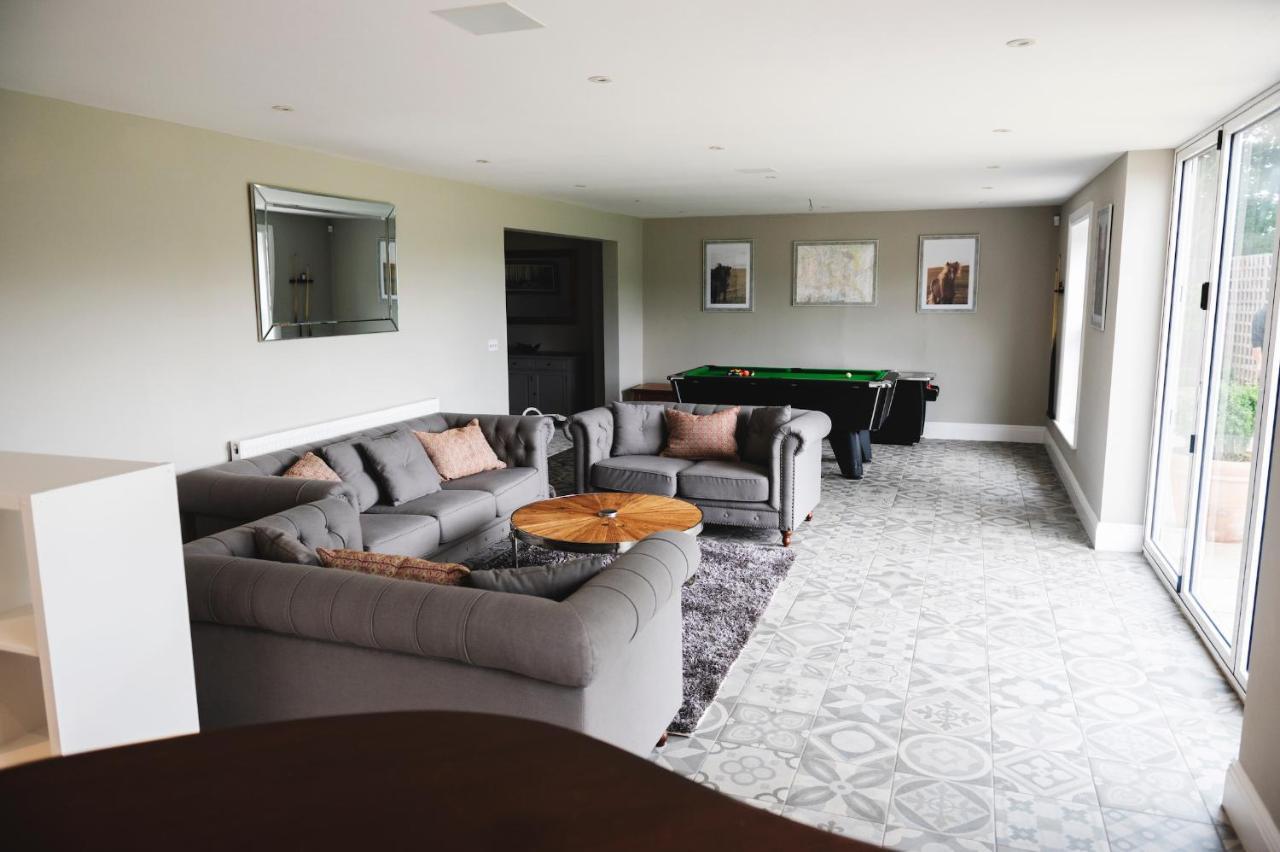 Large Country House - Hot Tub - Pool Table - Bbq - 5 Bedrooms - Log Burner Three Legged Cross Buitenkant foto