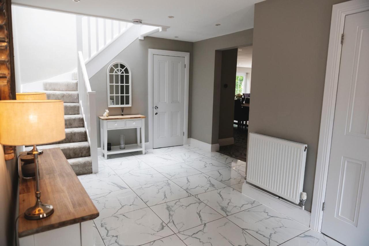 Large Country House - Hot Tub - Pool Table - Bbq - 5 Bedrooms - Log Burner Three Legged Cross Buitenkant foto