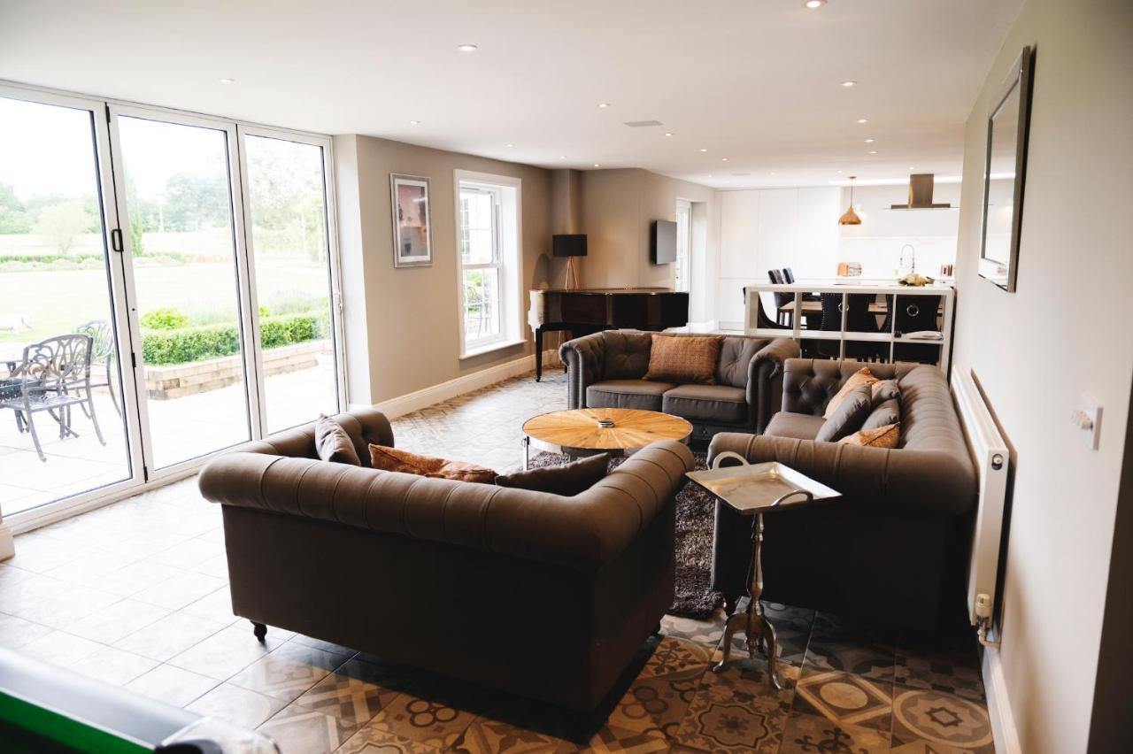 Large Country House - Hot Tub - Pool Table - Bbq - 5 Bedrooms - Log Burner Three Legged Cross Buitenkant foto